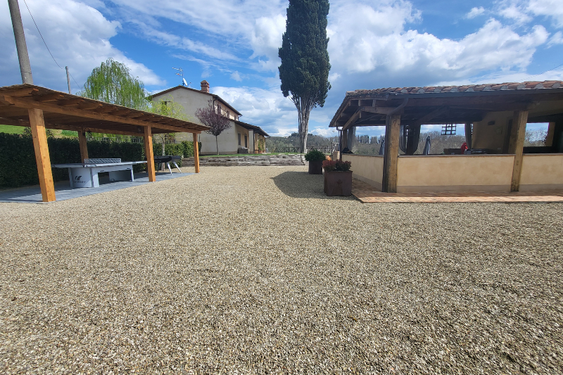 Realizzazione piazzali e vialetti